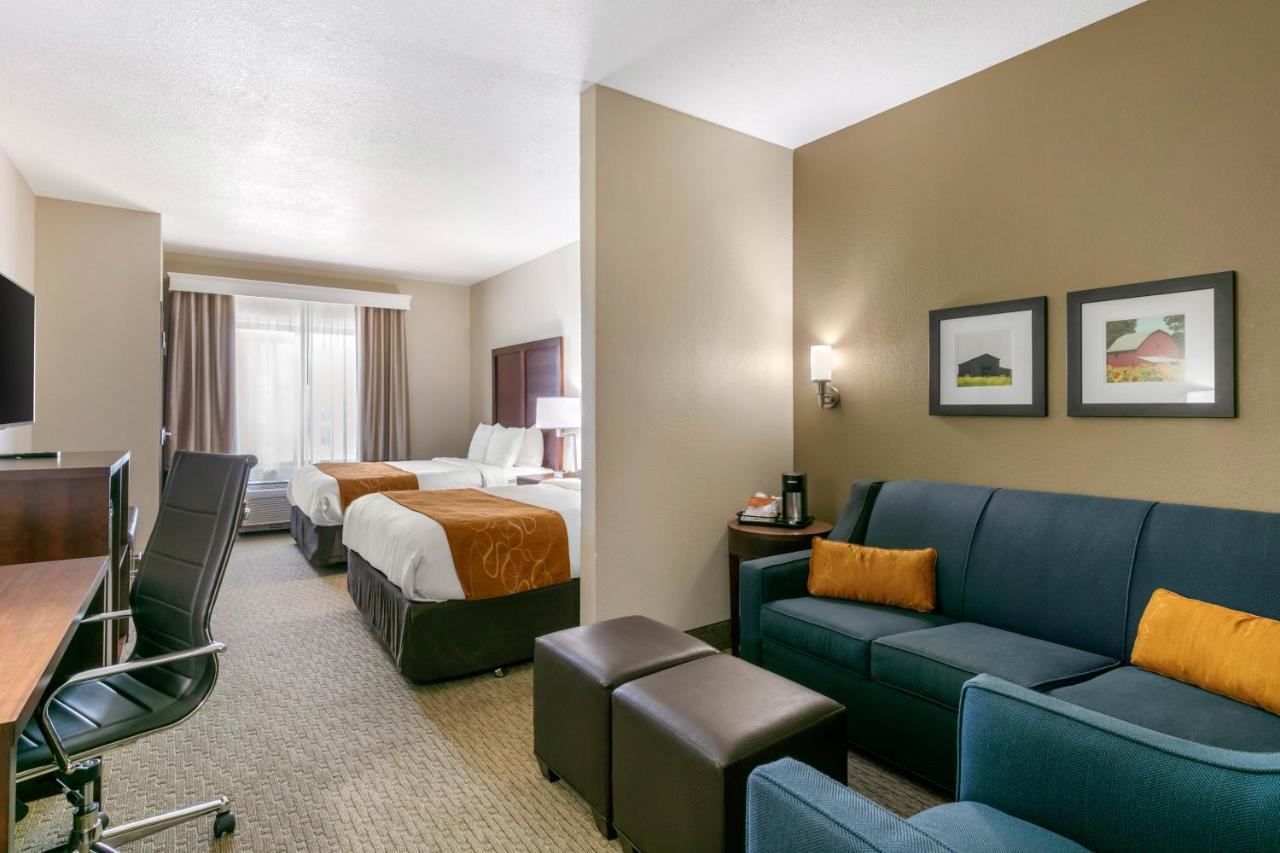 Queen Suite with Two Queen Beds and Sofa Bed - Non-Smoking at Comfort Suites Hopkinsville near Fort Campbell