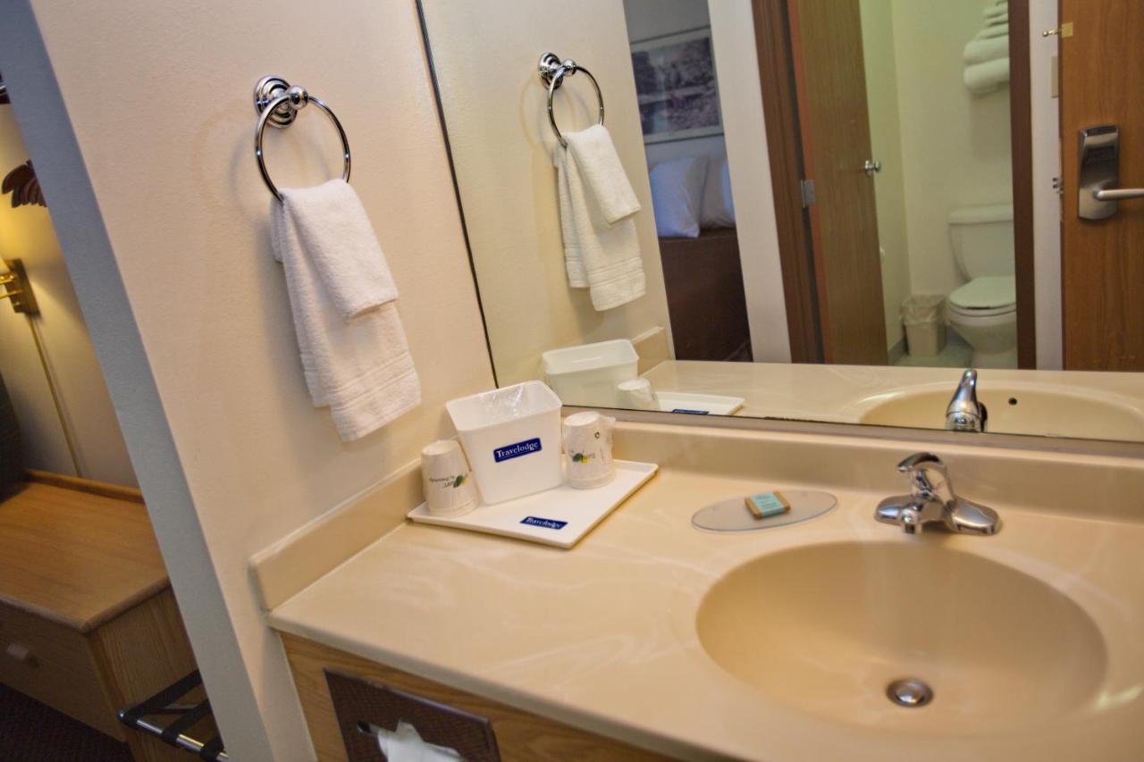 King Room - Disability Access at Travelodge by Wyndham Elko NV