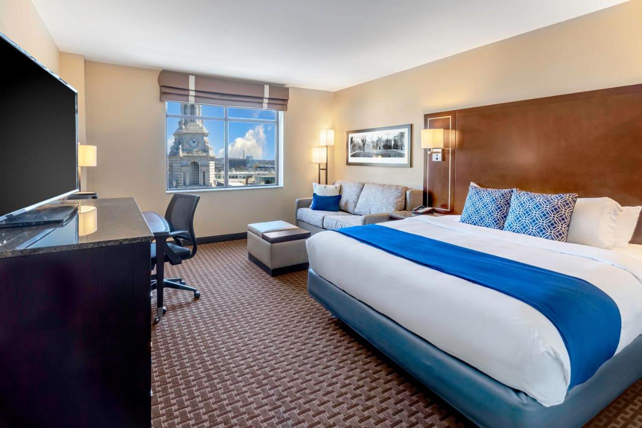 King Room with Sofa Bed at New Haven Hotel