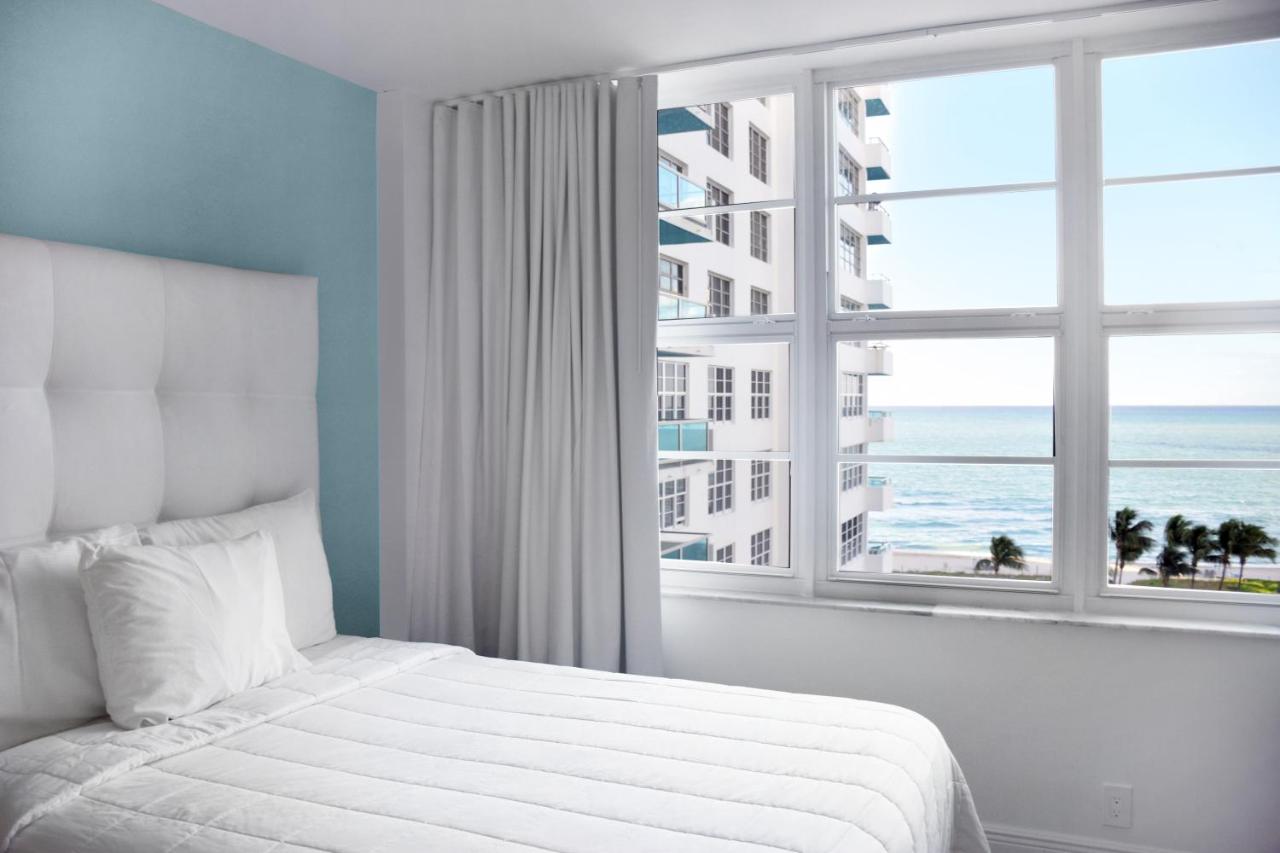 Deluxe Oceanview Suite 1 Bedroom & 1.5 Bath with Kitchen at Seacoast Suites on Miami Beach