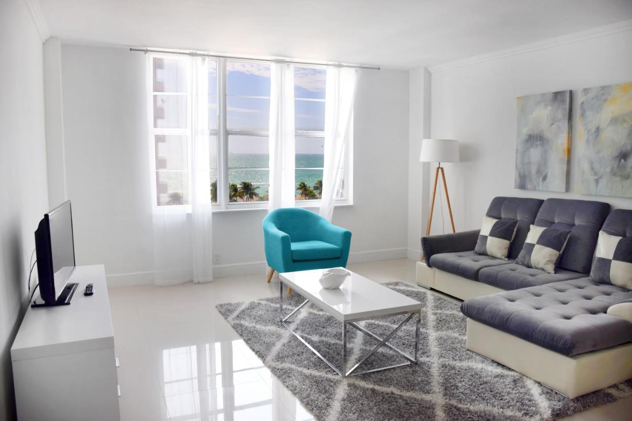 Deluxe Oceanview Suite 1 Bedroom & 1.5 Bath with Kitchen at Seacoast Suites on Miami Beach