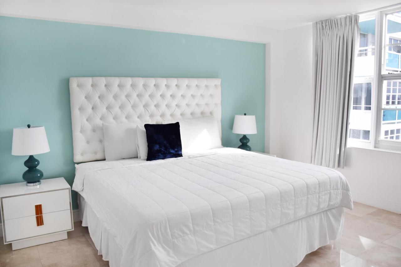 Deluxe Cityview Suite 2 Bedroom & 2 Bath with Kitchen at Seacoast Suites on Miami Beach