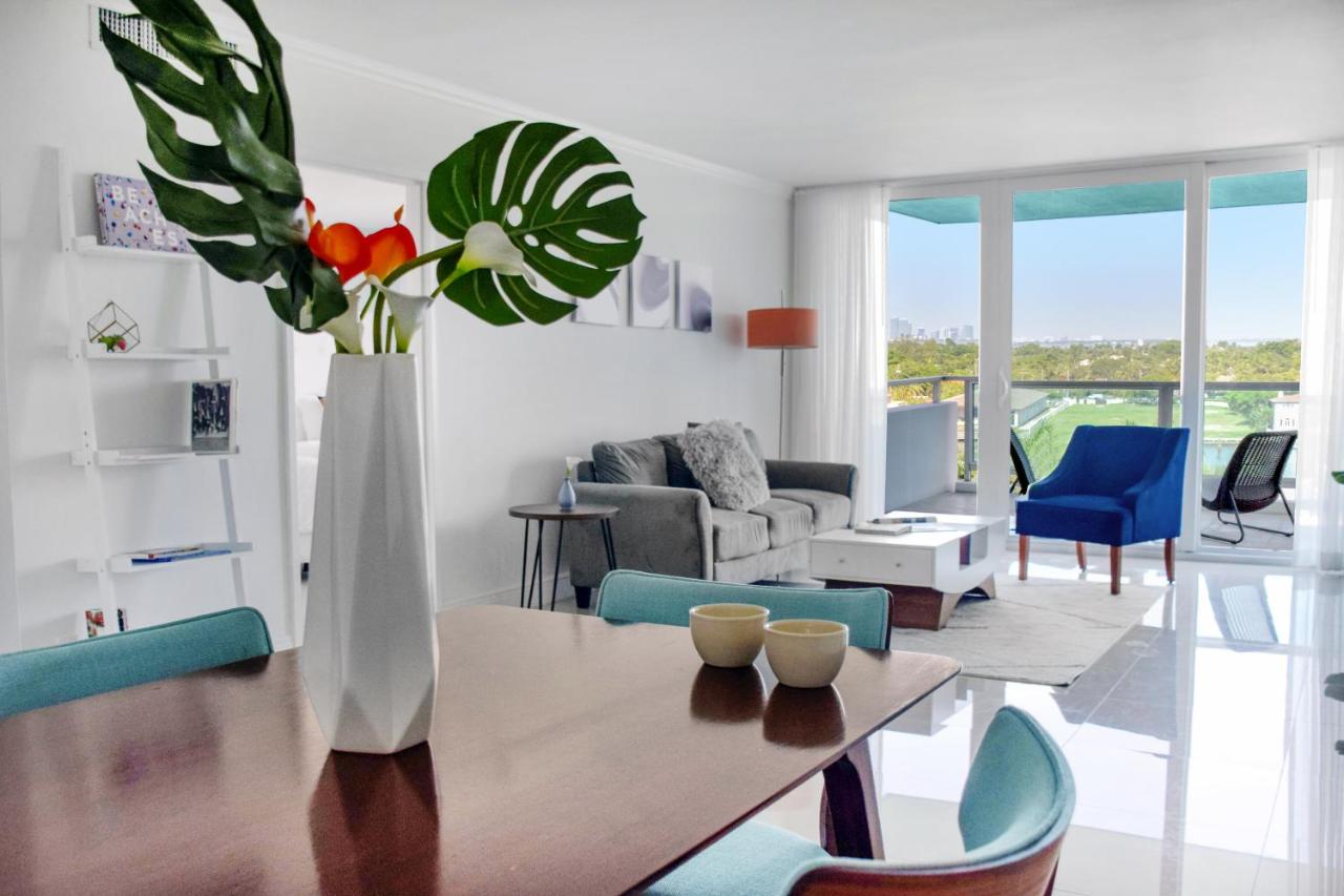Deluxe Cityview Suite 2 Bedroom & 2 Bath with Kitchen at Seacoast Suites on Miami Beach