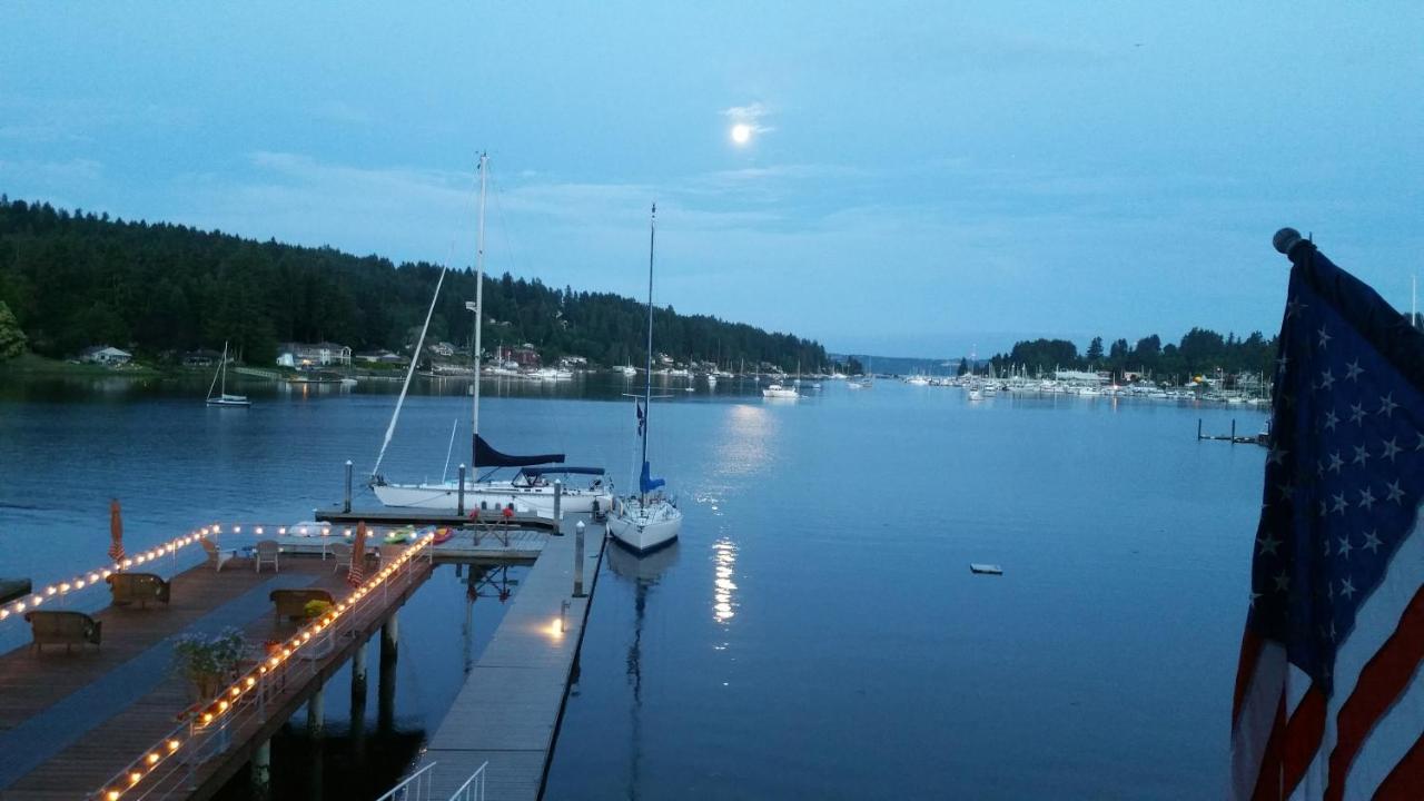 | Waterfront Inn