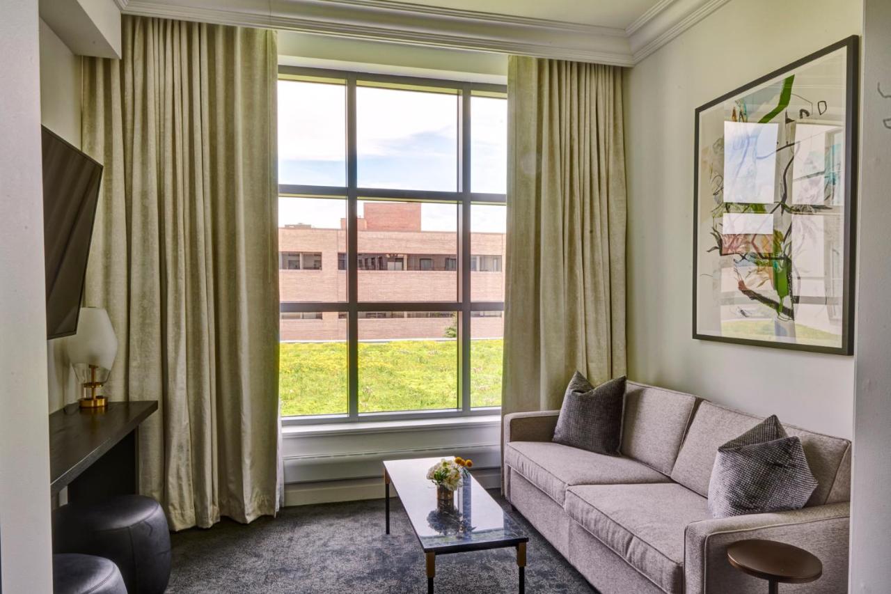 Deluxe King Suite at Daxton Hotel