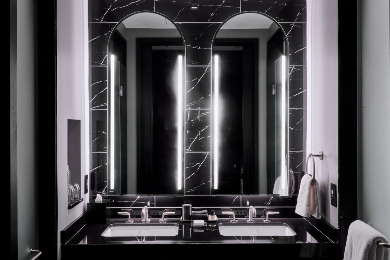 Deluxe King Suite at Daxton Hotel