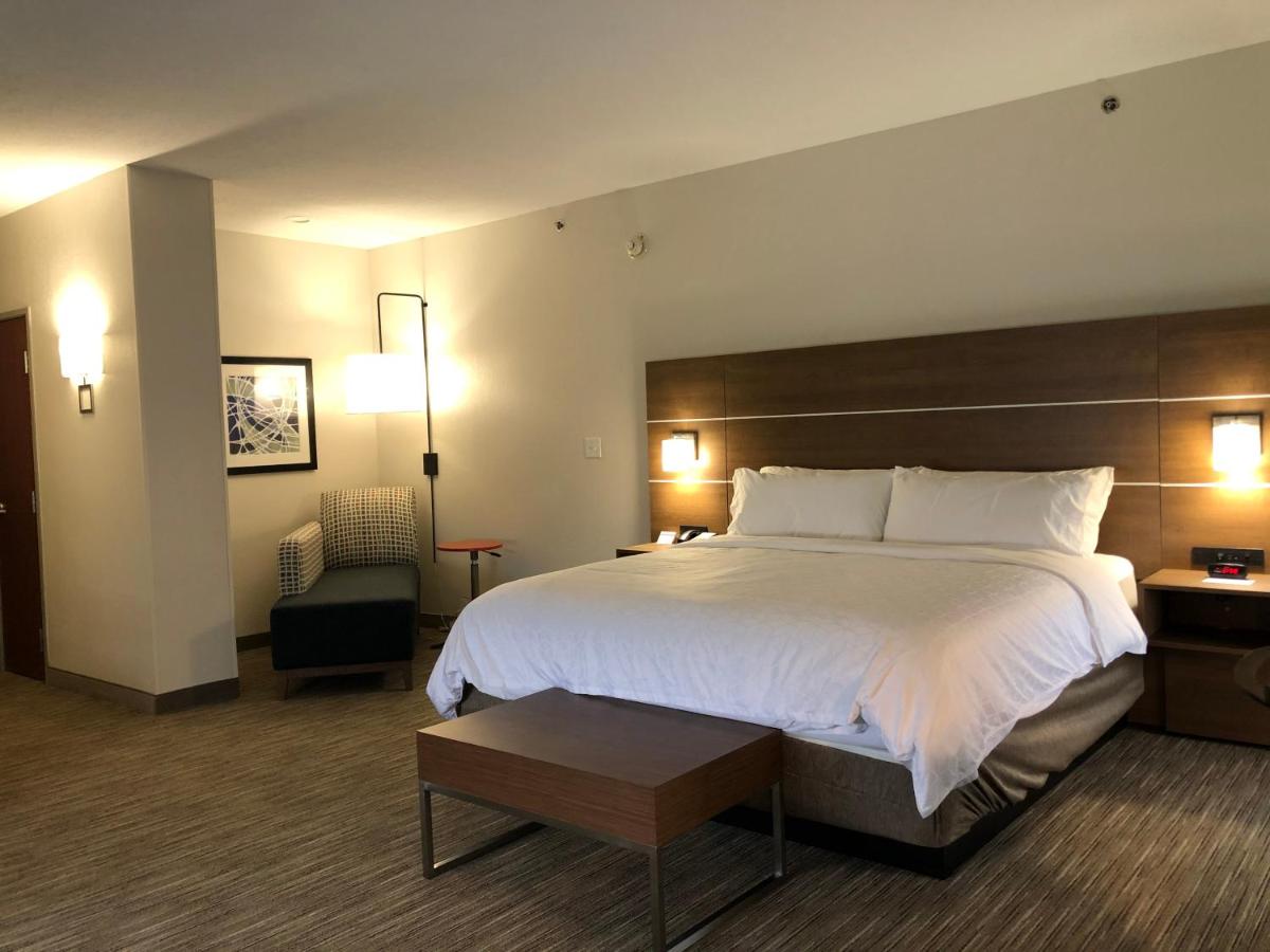 Executive Suite - Non-Smoking at Holiday Inn Express & Suites Franklin KY by IHG