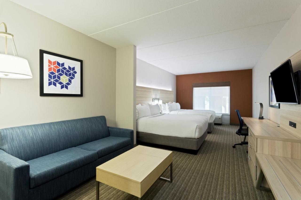 | Holiday Inn Express Hotel & Suites Tavares - Leesburg, an IHG Hotel