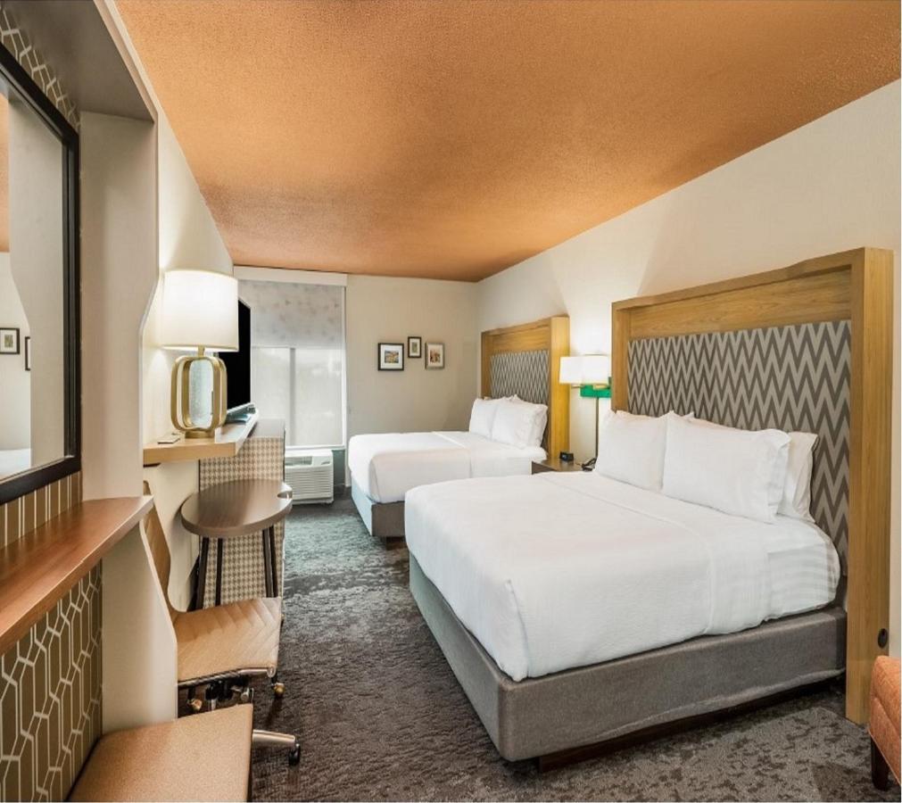 | Holiday Inn Roanoke - Valley View, an IHG Hotel