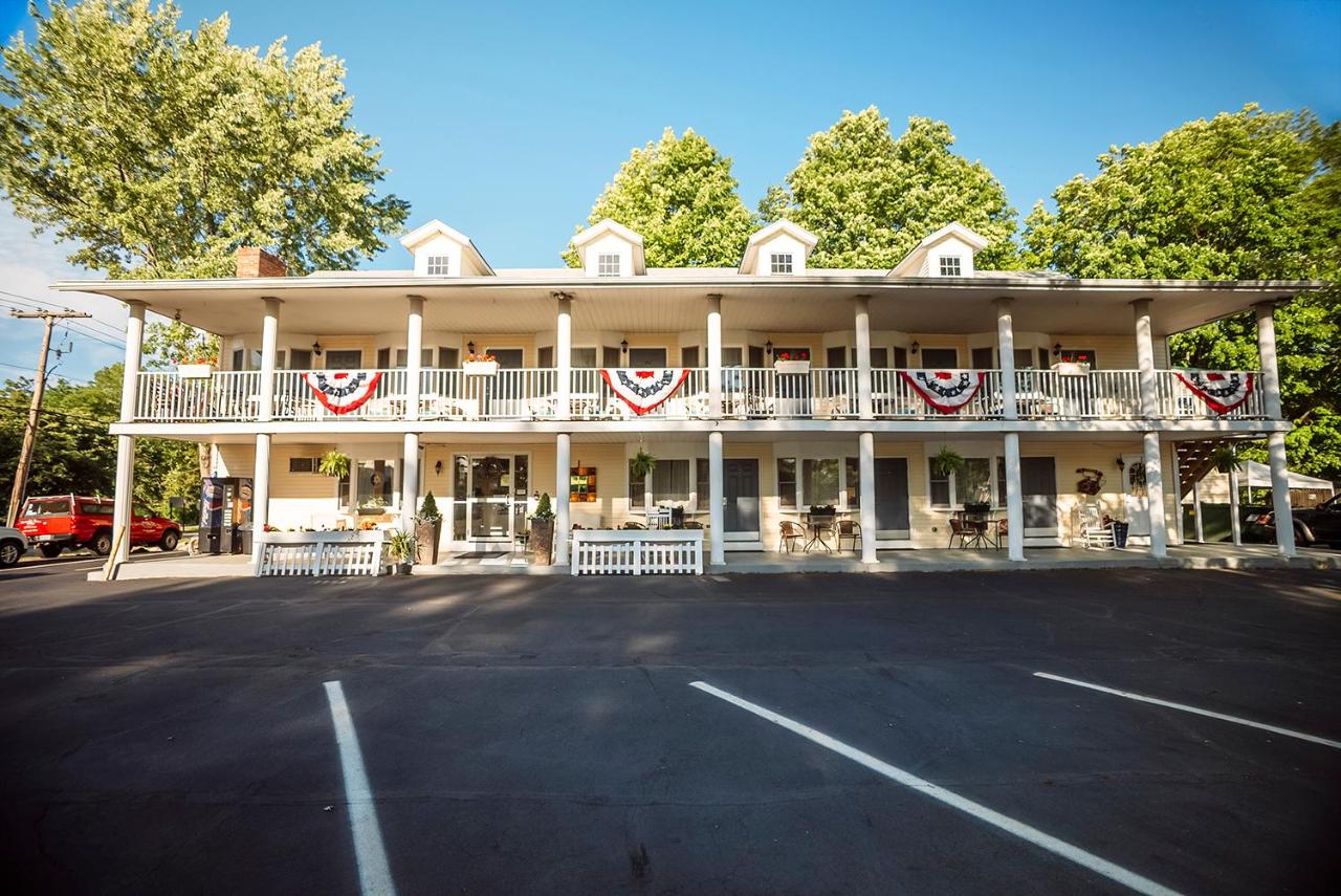 | Scenic Inn