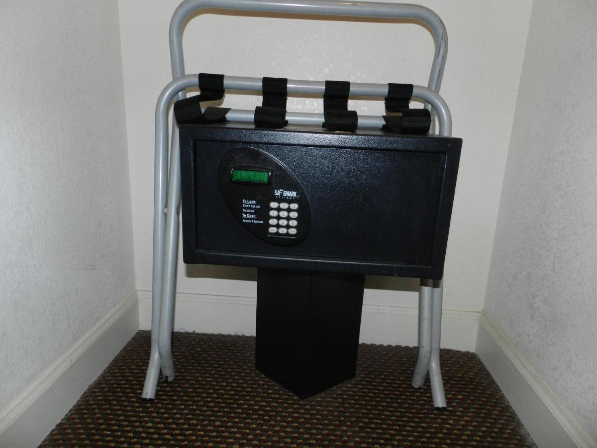 Queen Room with Two Queen Beds - Non-Smoking at Super 8 by Wyndham St. Louis Airport