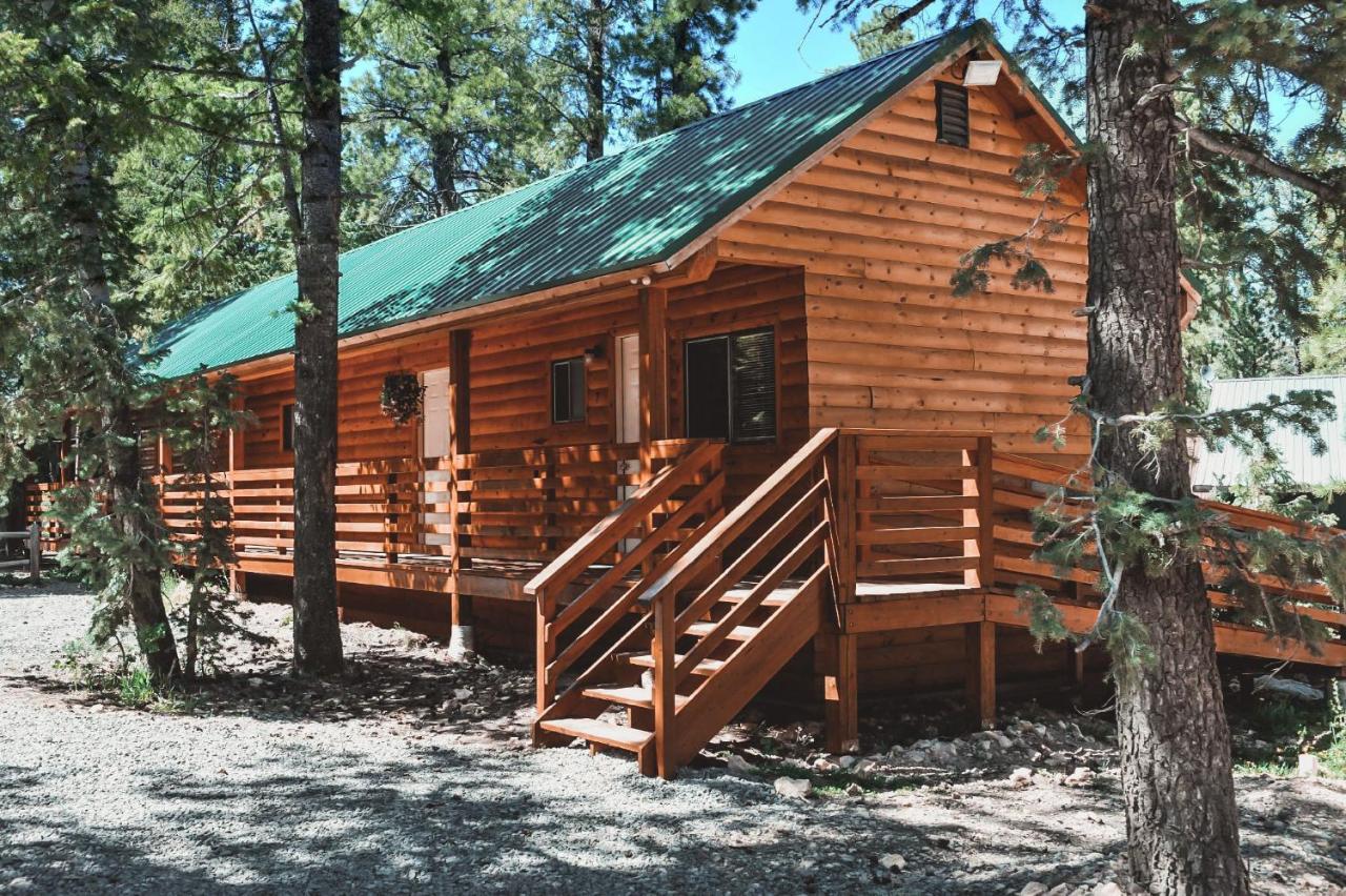 | Pinewoods Resort and RV Park