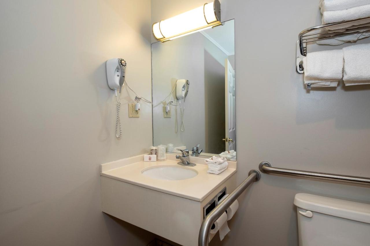 Suite King Disability Access Roll-In Shower Non-Smoking at Red Roof Inn & Suites Hazleton