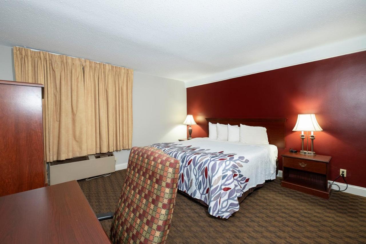 Suite King Disability Access Roll-In Shower Non-Smoking at Red Roof Inn & Suites Hazleton
