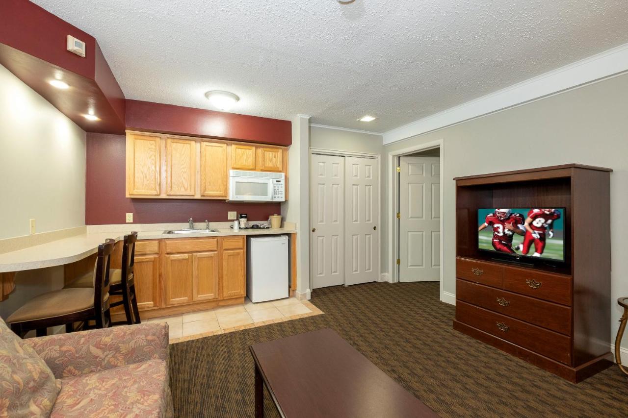 Suite King Disability Access Roll-In Shower Non-Smoking at Red Roof Inn & Suites Hazleton
