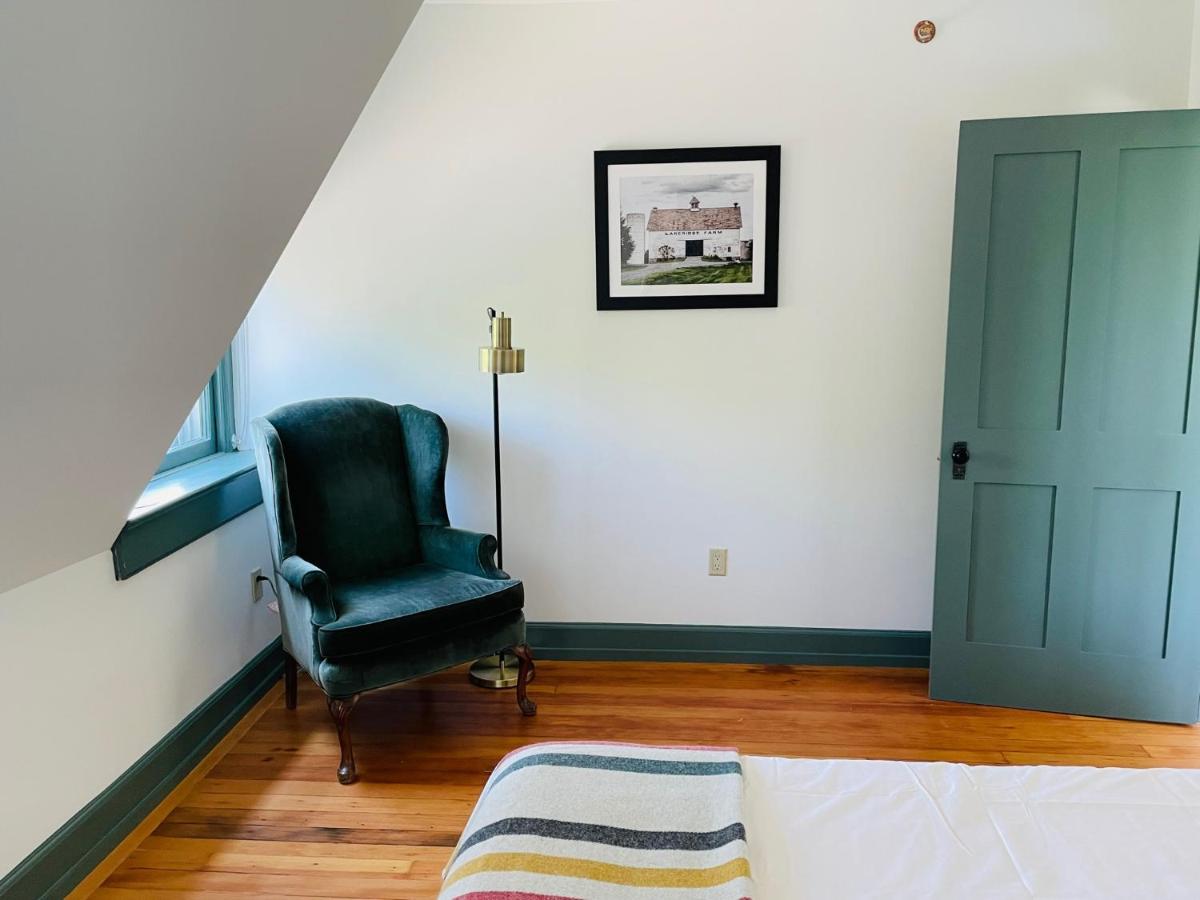 Deluxe King Studio at The Amelia