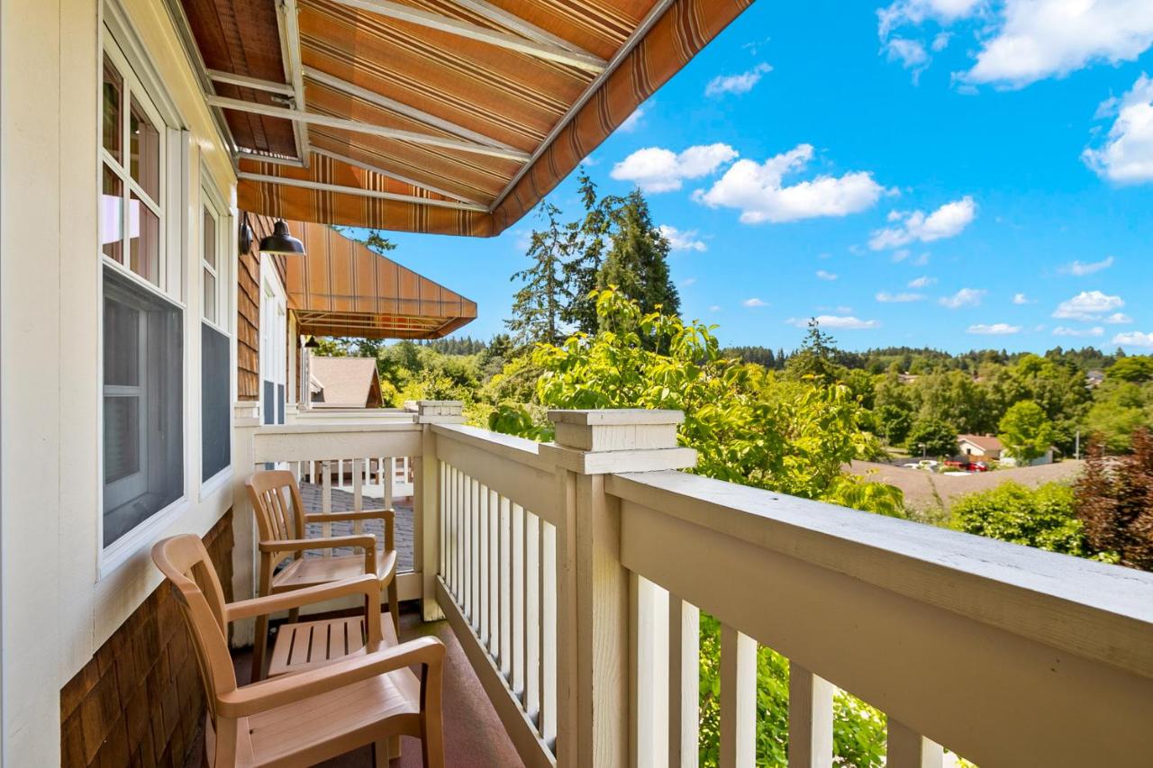  | Saratoga Inn