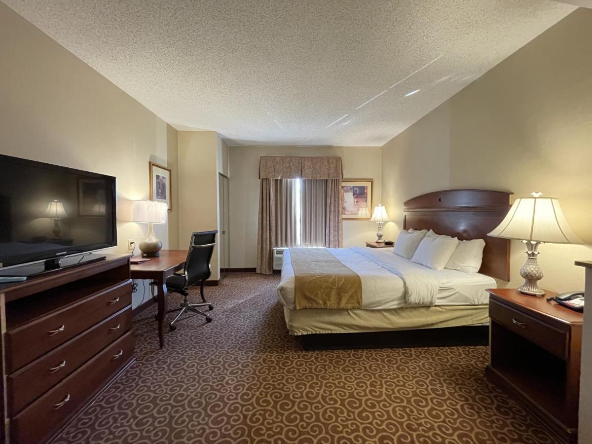  | Comfort Suites East Brunswick - South River