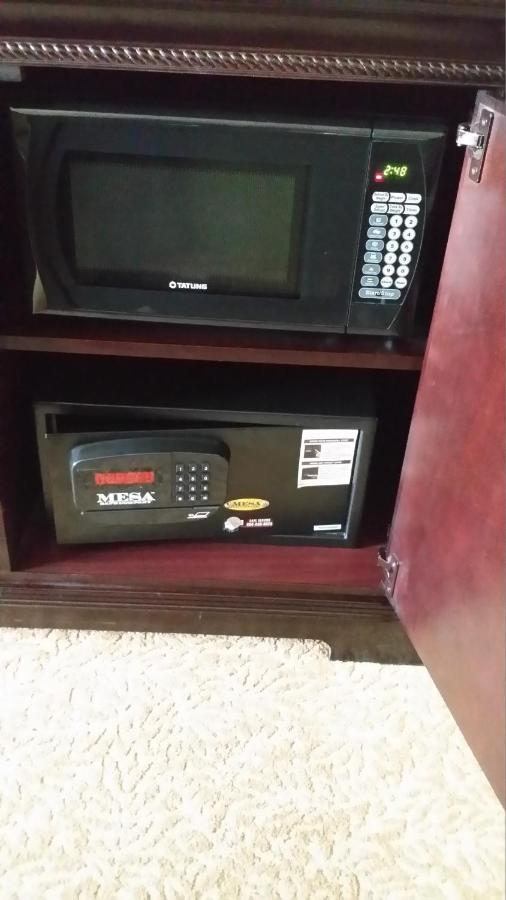 Executive King Room with Disability Access at Country Inn & Suites by Radisson, Minot, ND
