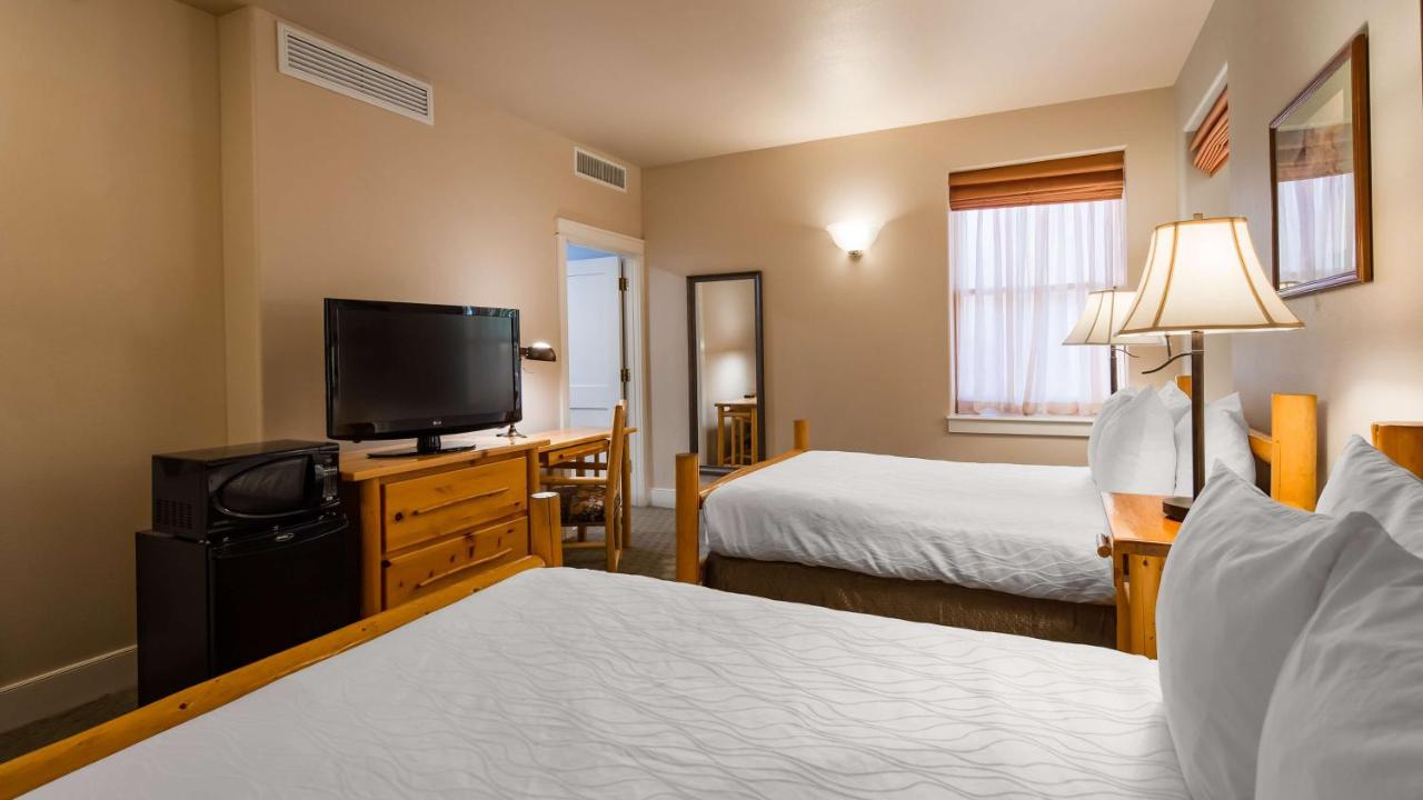 Double Room with Two Double Beds - Non-Smoking at Best Western Plus Plaza Hotel