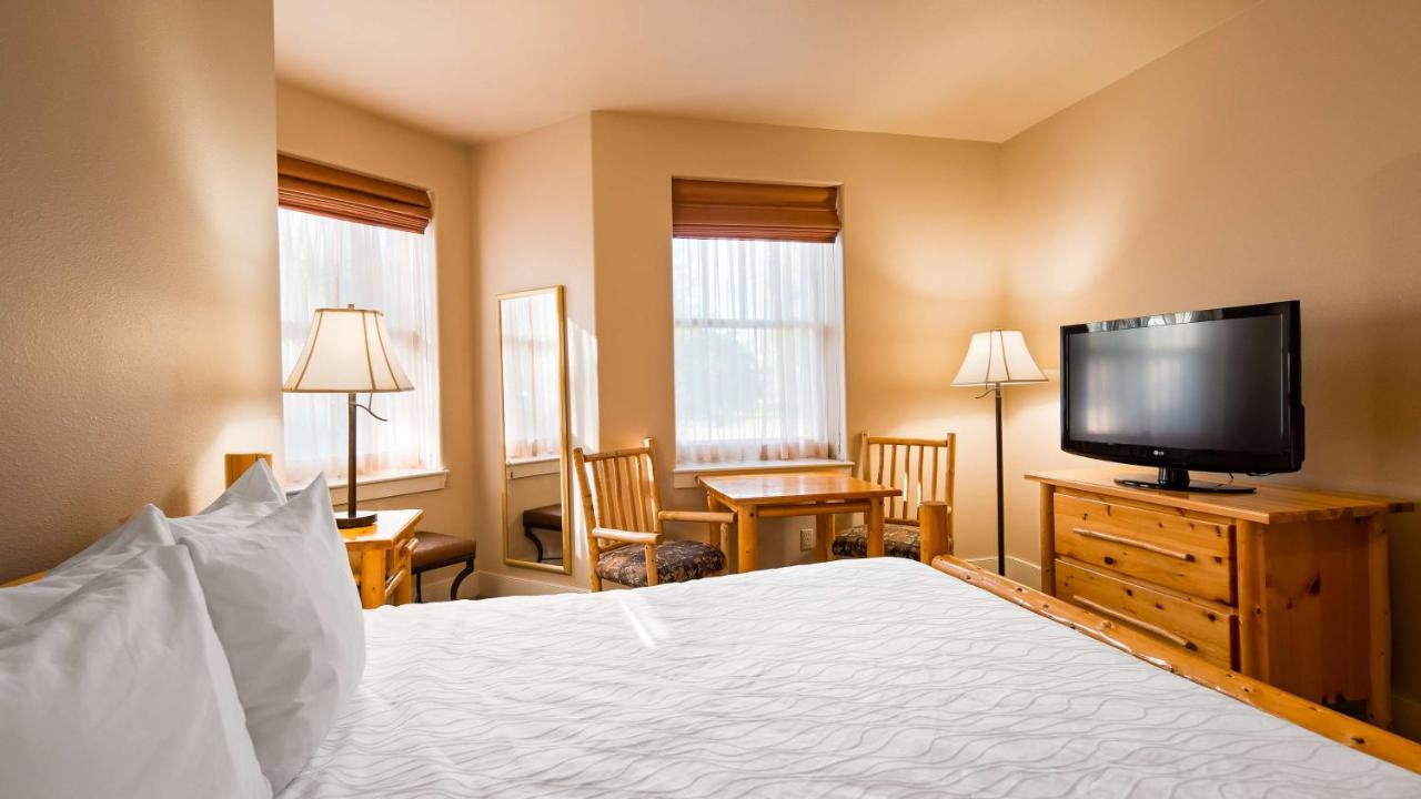 | Best Western Plus Plaza Hotel
