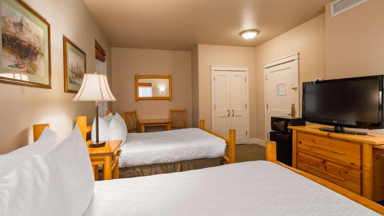 | Best Western Plus Plaza Hotel