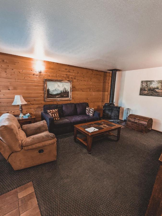 | Pinewoods Resort and RV Park