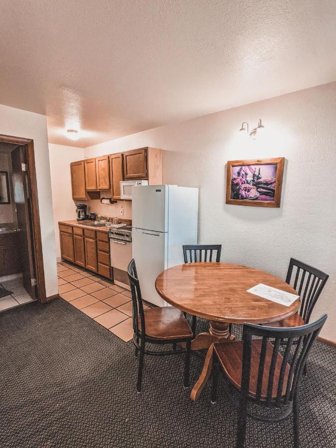 | Pinewoods Resort and RV Park