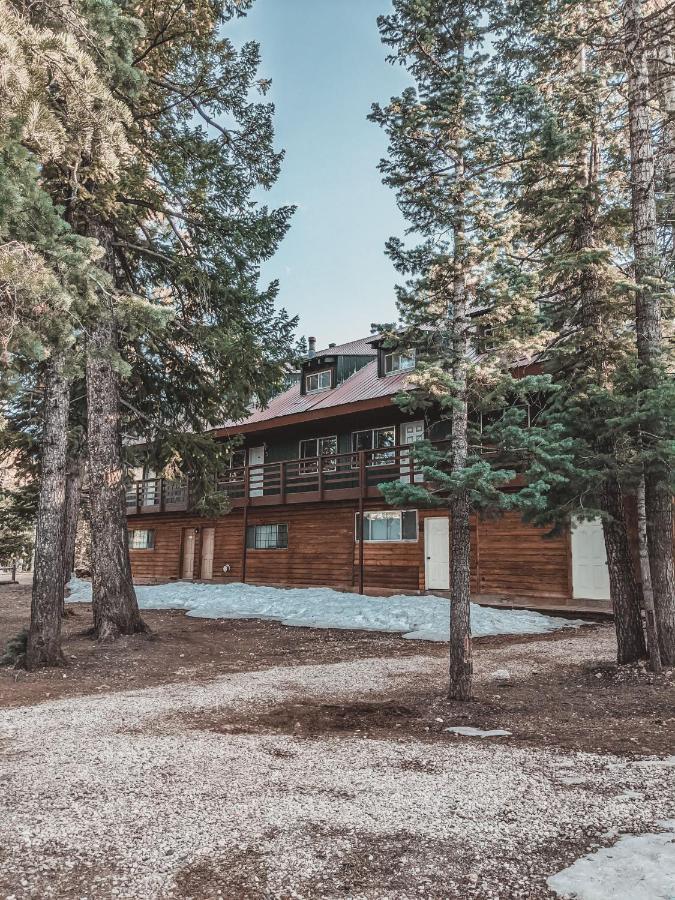 | Pinewoods Resort and RV Park