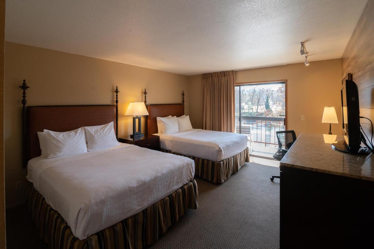 Quadruple Room at Riverside Inn