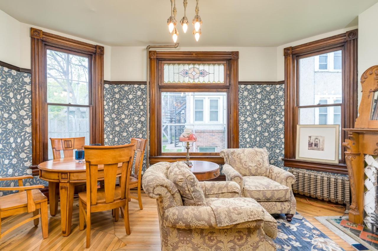  | Moulin Rouge House Bed and Breakfast