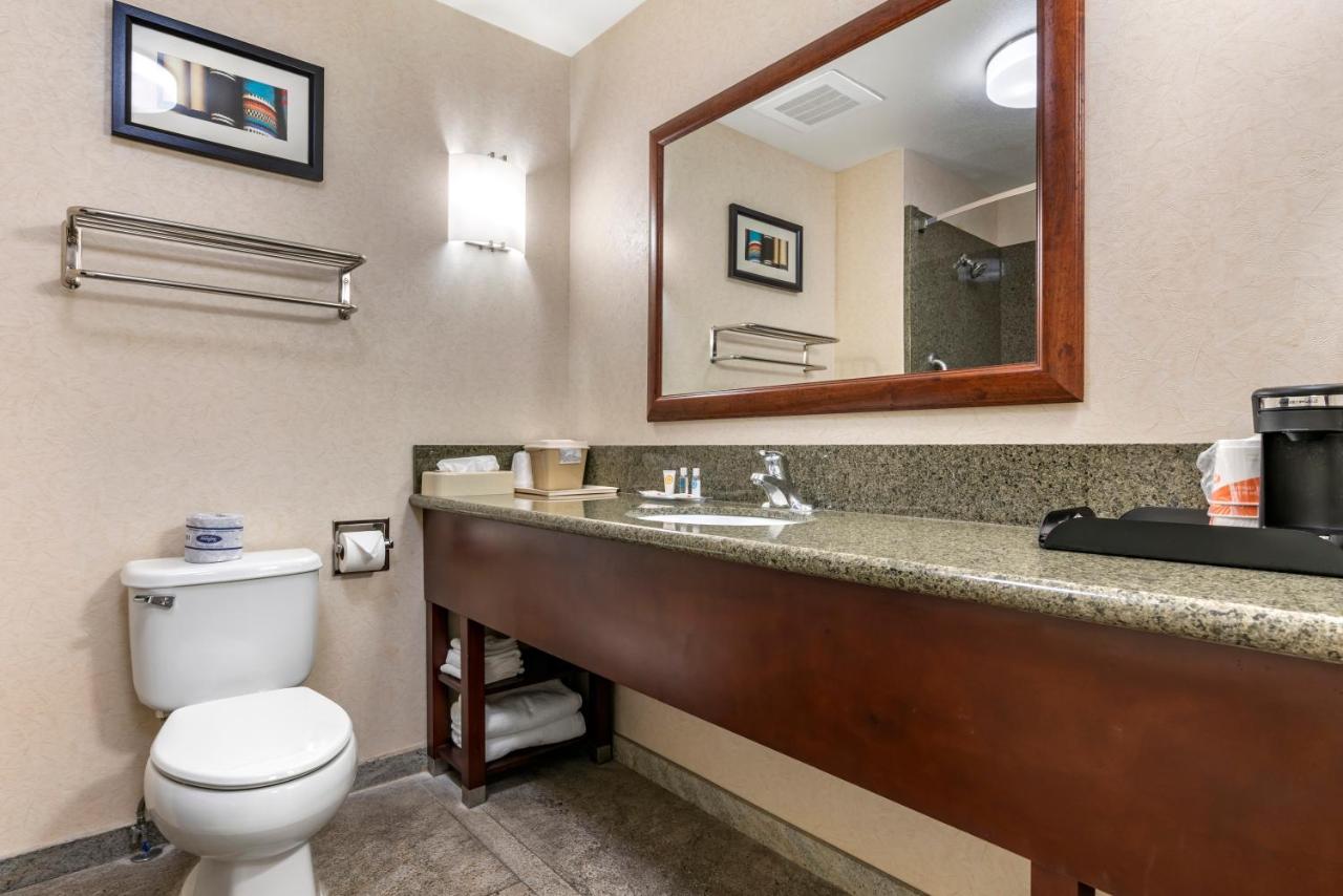 King Suite - Accessible/Non-Smoking at Comfort Suites Fernley