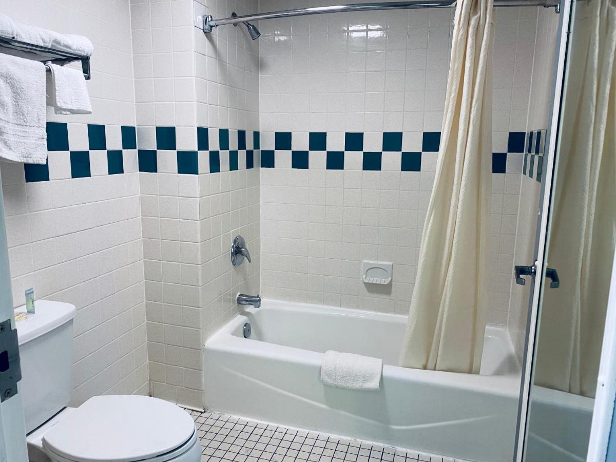  | Excel Inn & Suites