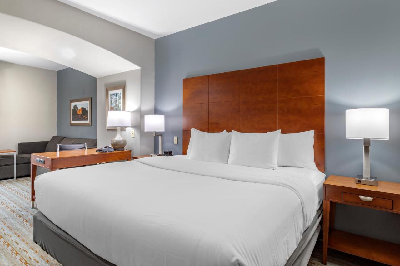 King Suite with Sofa Bed - Non-Smoking at Comfort Inn & Suites Cleveland TX