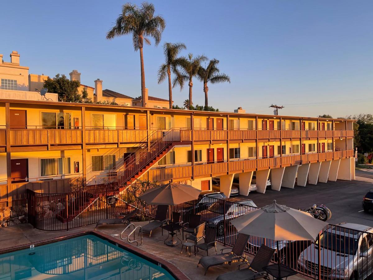 | Seahorse Inn