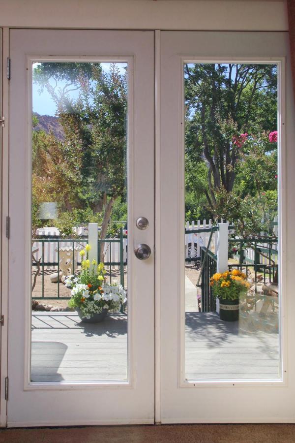 | Kern Riverview Inn
