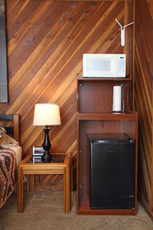 | Kern Riverview Inn