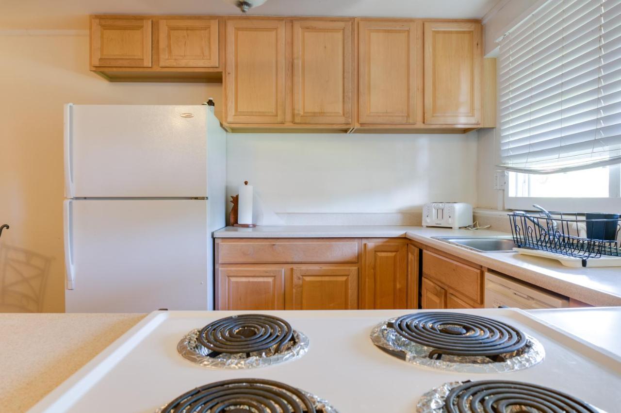 | Tiki Beach Hostel-At The Beach in Lahaina