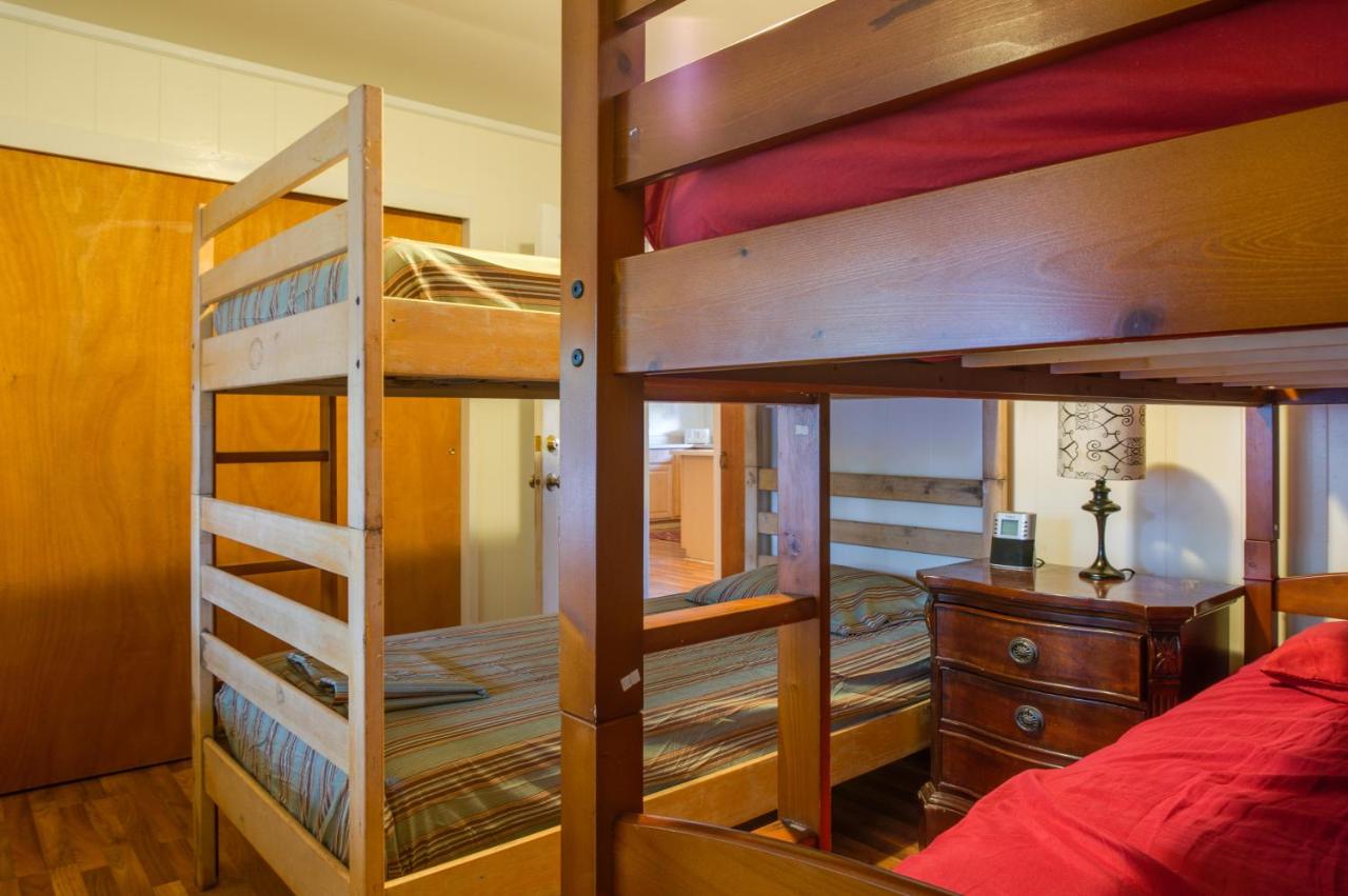 | Tiki Beach Hostel-At The Beach in Lahaina
