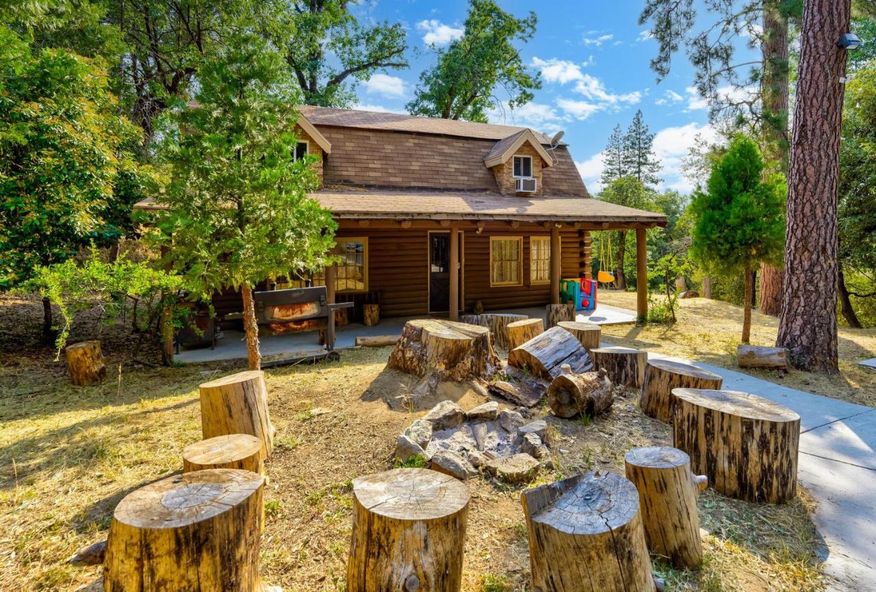 | Mountain Trail Lodge and Vacation Rentals