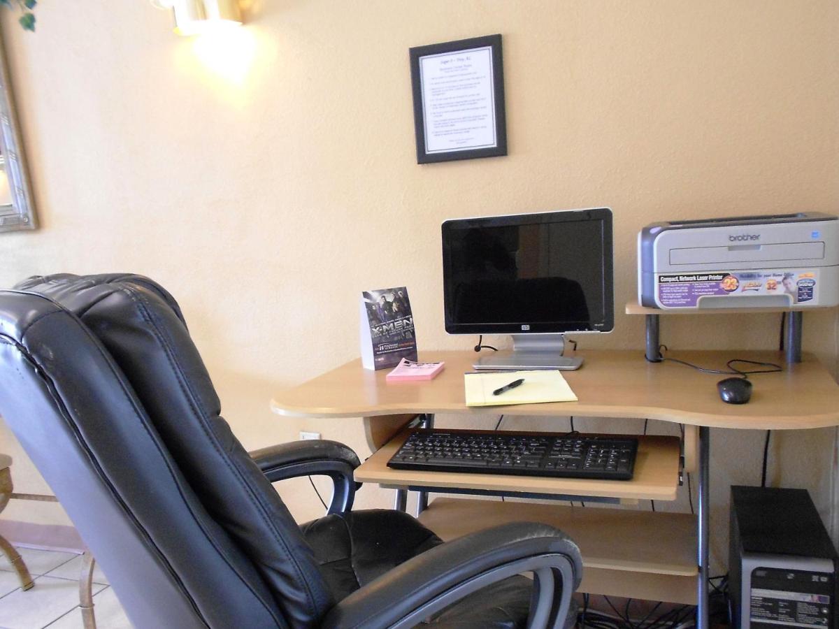| Cornerstone Inn & Suites Troy