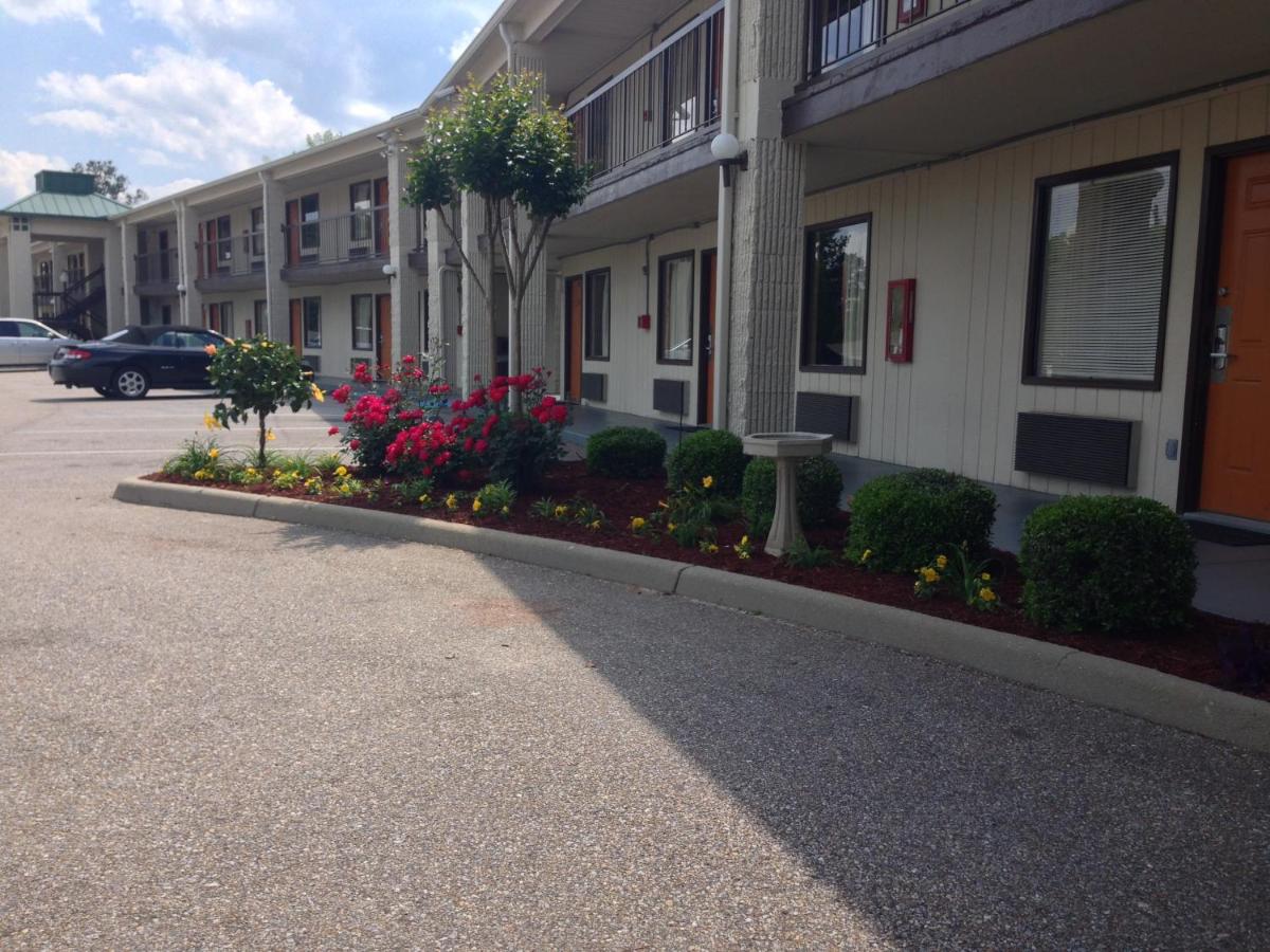 | Cornerstone Inn & Suites Troy