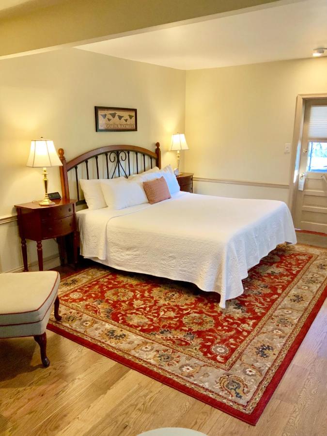 | Joseph Ambler Inn