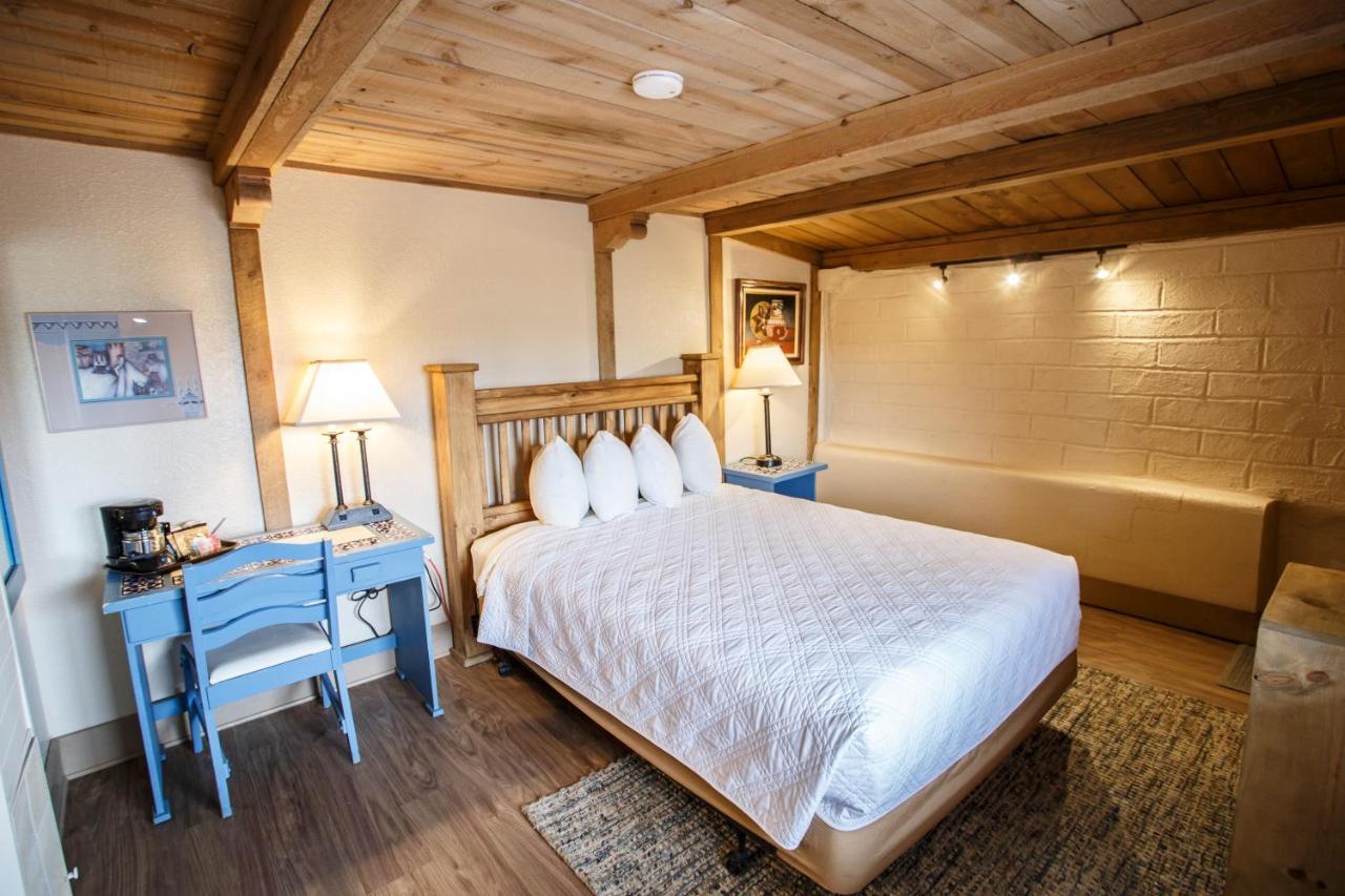 | Chama Trails Inn
