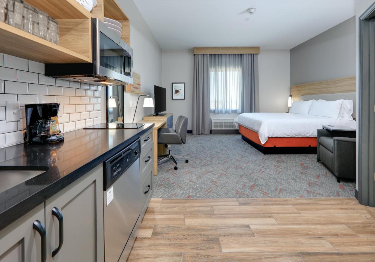King Studio Suite - Non-Smoking at Candlewood Suites DFW West - Hurst by IHG