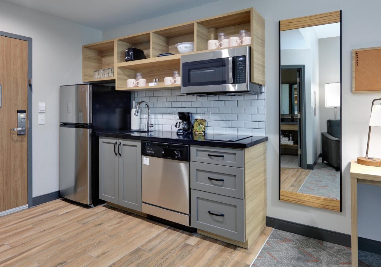 King Studio Suite - Non-Smoking at Candlewood Suites DFW West - Hurst by IHG