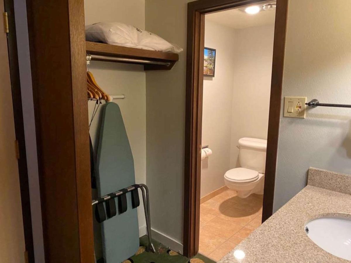 King Suite - Non-Smoking at Best Western Sheridan Center