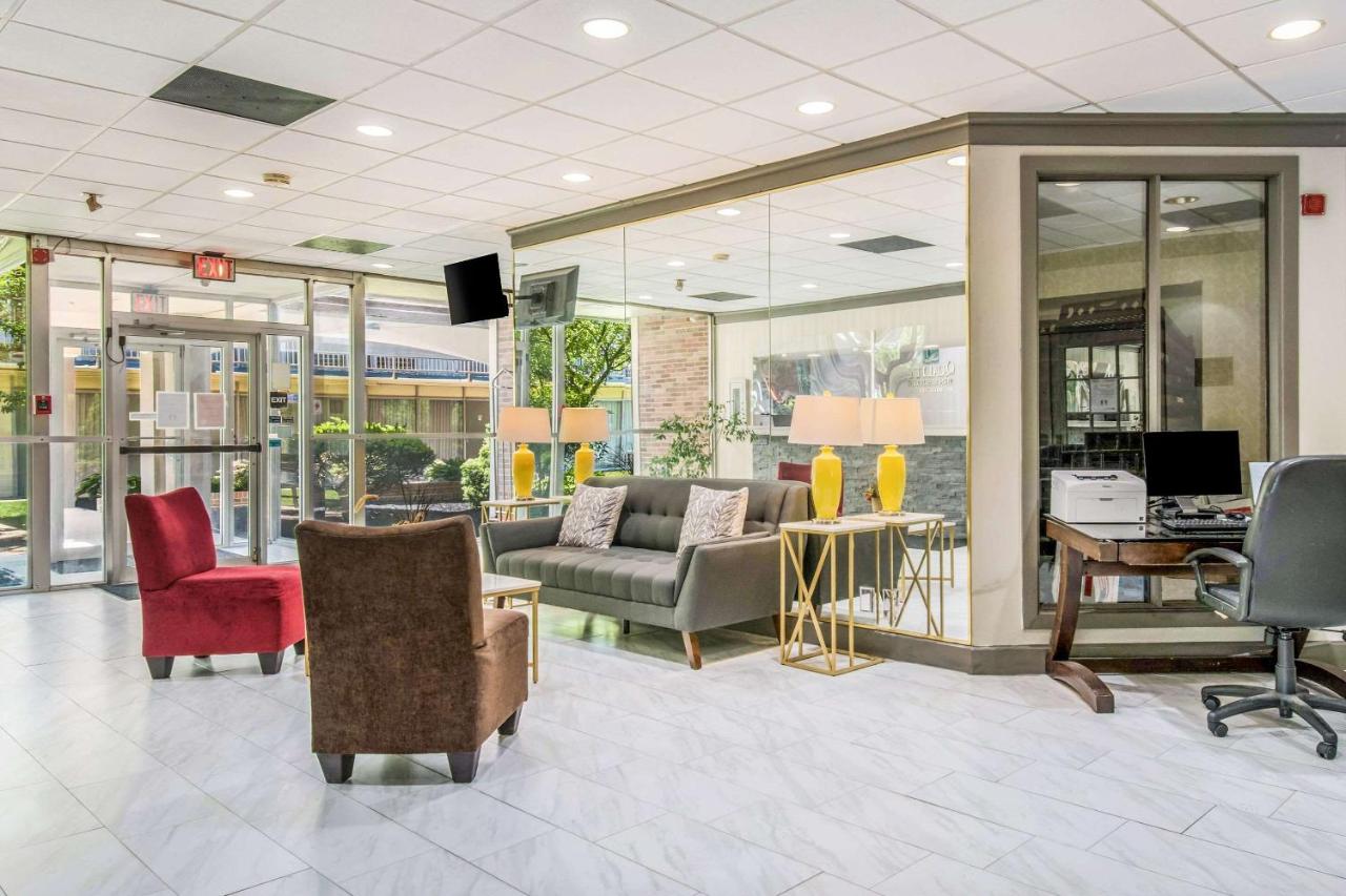 | Quality Inn & Suites York