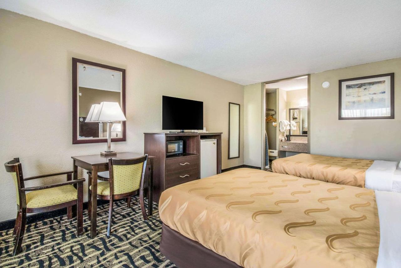 | Quality Inn & Suites York
