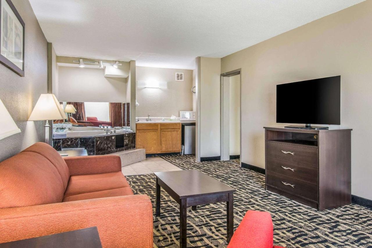 | Quality Inn & Suites York
